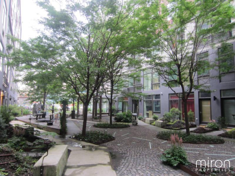 114 Troutman St #111M