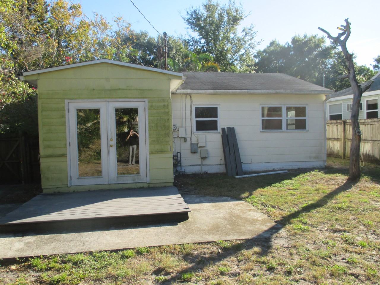 435 31st Ave N - Photo 2 of 2