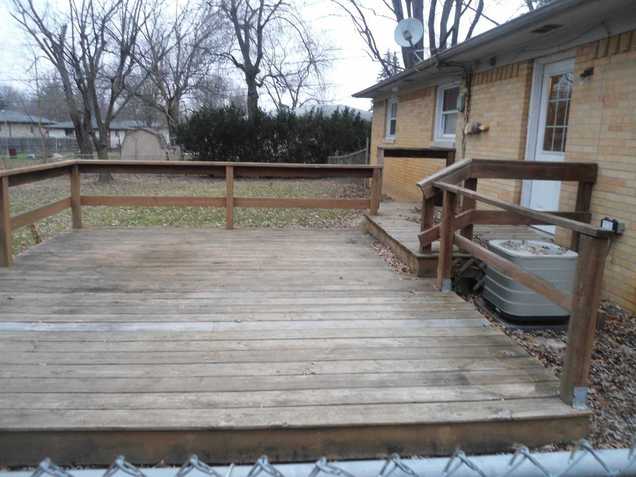 7266 Sandalwood Dr - Photo 2 of 13