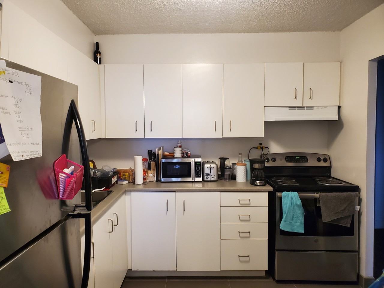 1360 White Oaks Boulevard - Photo 3 of 11