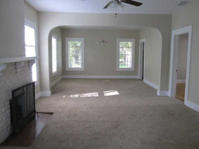 308 N Albany Ave - Photo 2 of 11