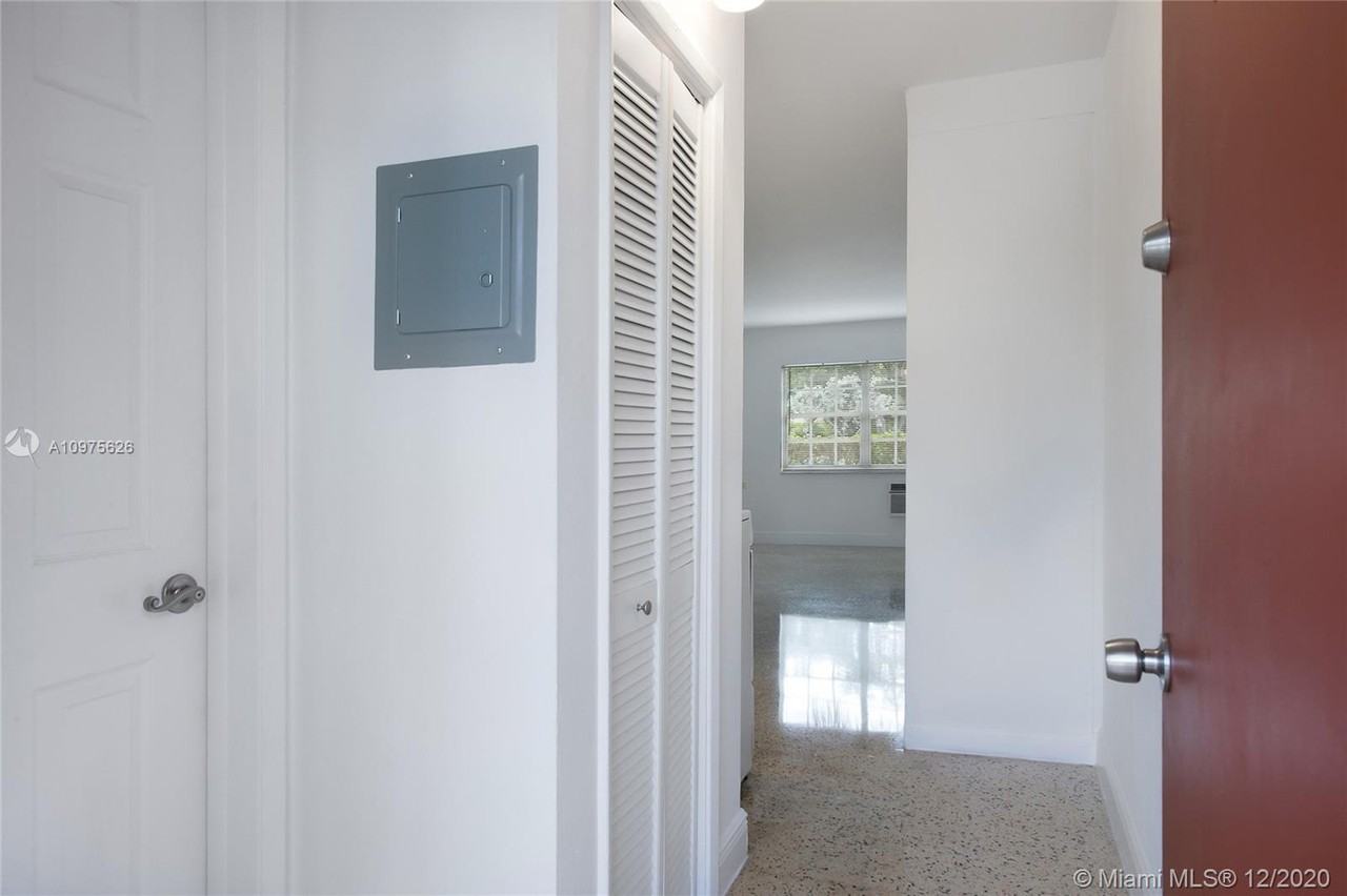 33 Salamanca Ave #2FL - Photo 3 of 12