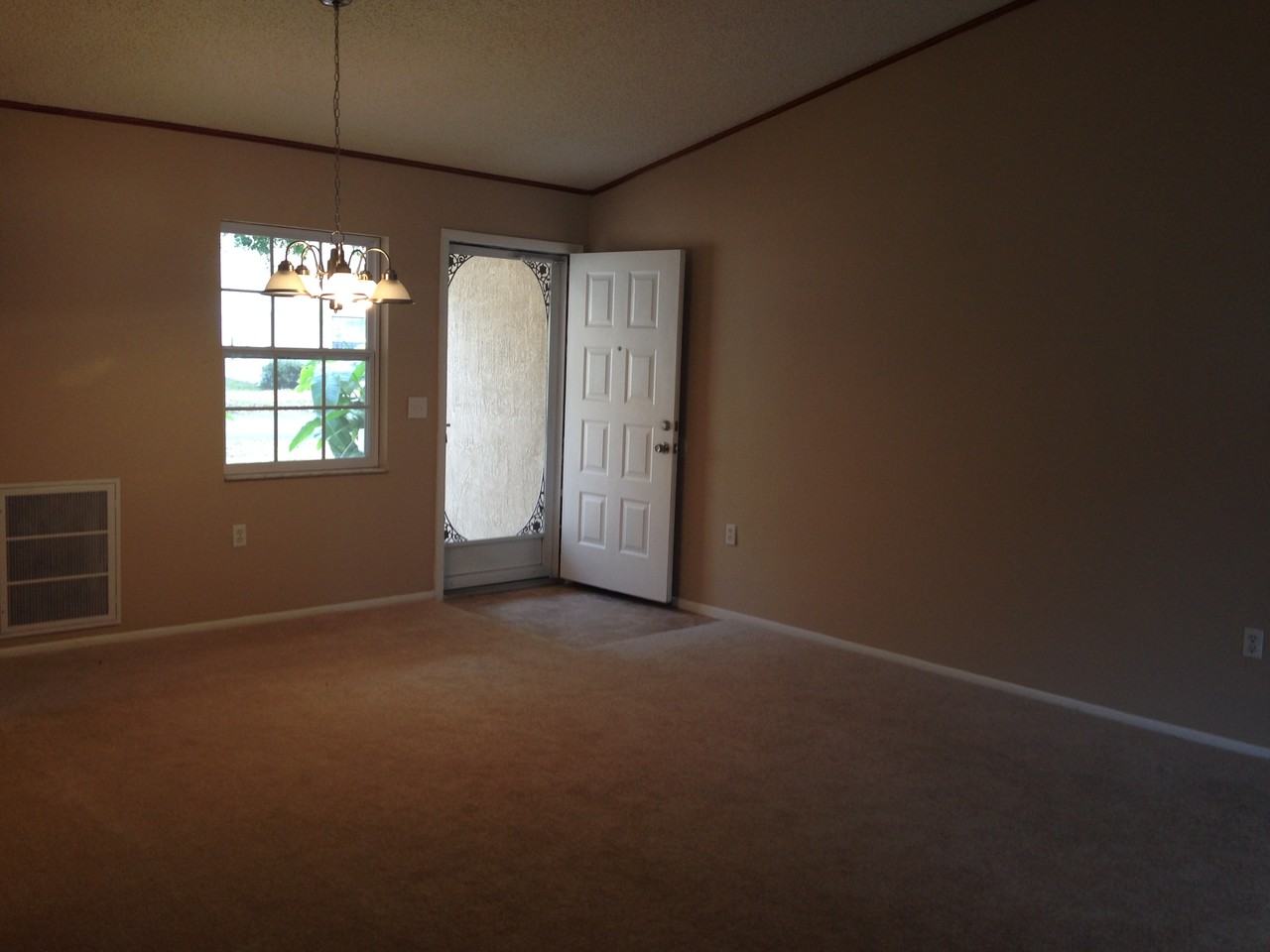 8053 Hathaway Dr - Photo 2 of 12