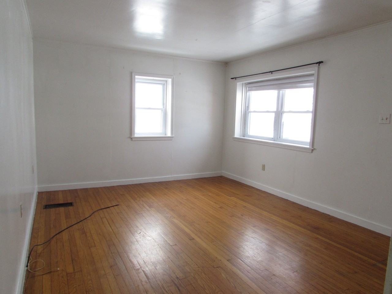 2012 Main St - Photo 2 of 12