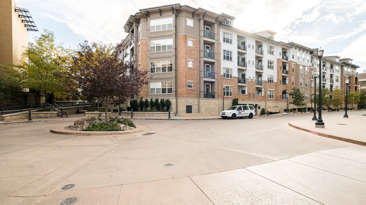 1600 Fillmore St Denver CO - Photo 3 of 49