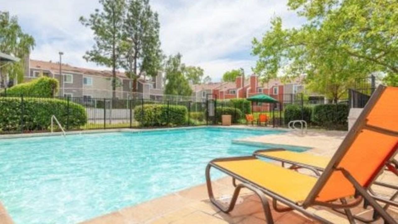 300 Data Drive - Photo 3 of 50