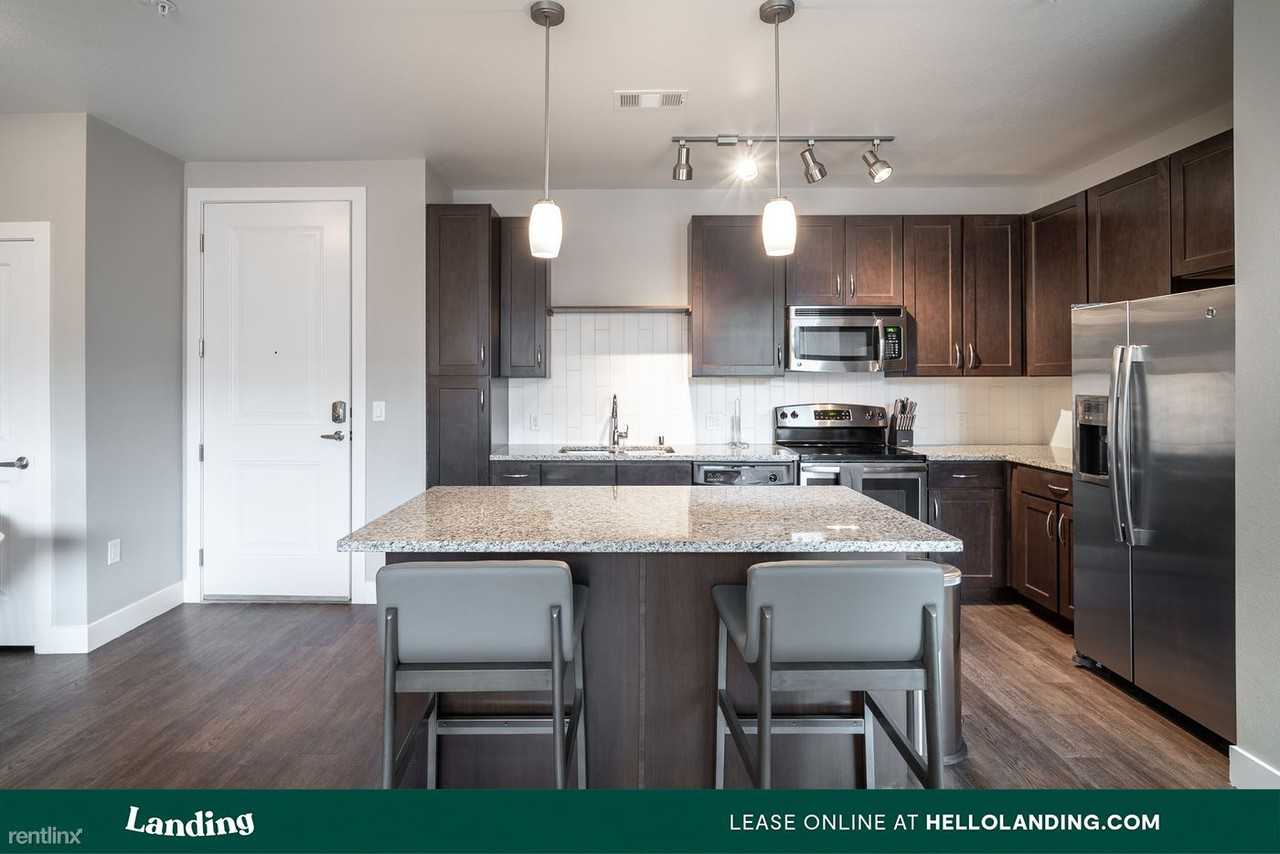 Landing Furnished Apartment Ovation - Photo 3 of 50