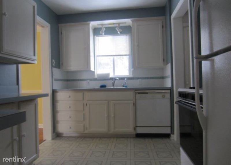 23030 Donaldson St - Photo 3 of 19