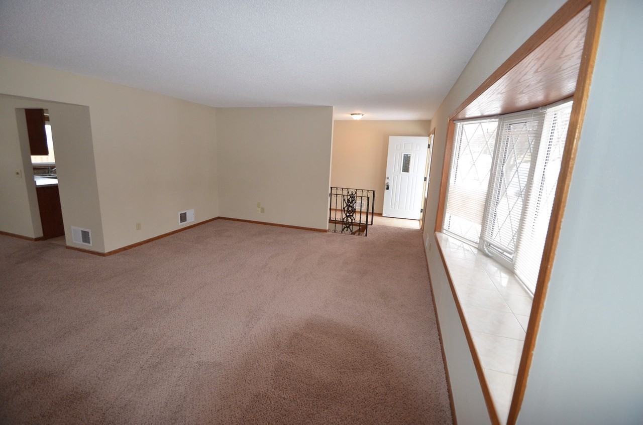 1411 Bidwell St - Photo 3 of 10