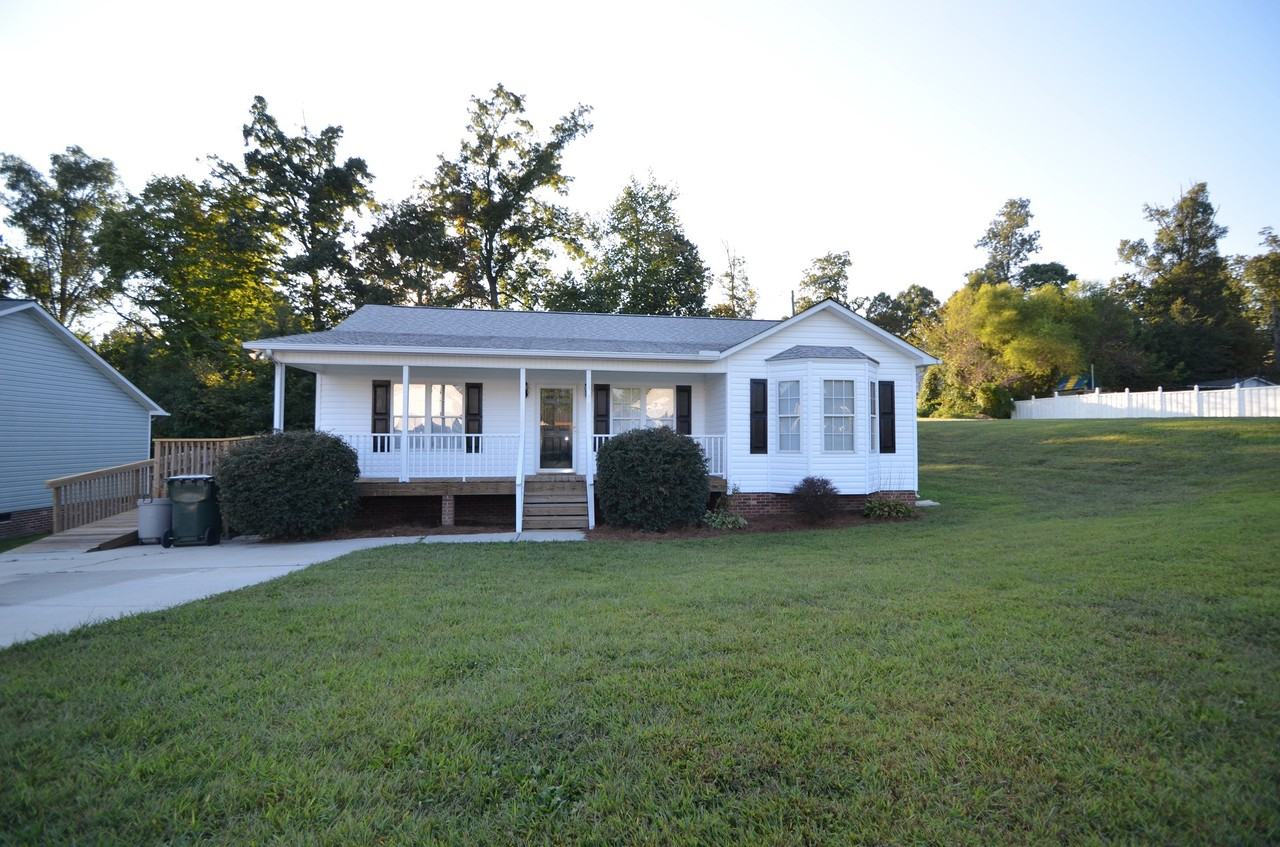 103 Red Bud Ln - Photo 3 of 9