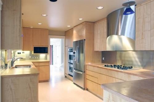 567 Riviera Cir - Photo 2 of 10