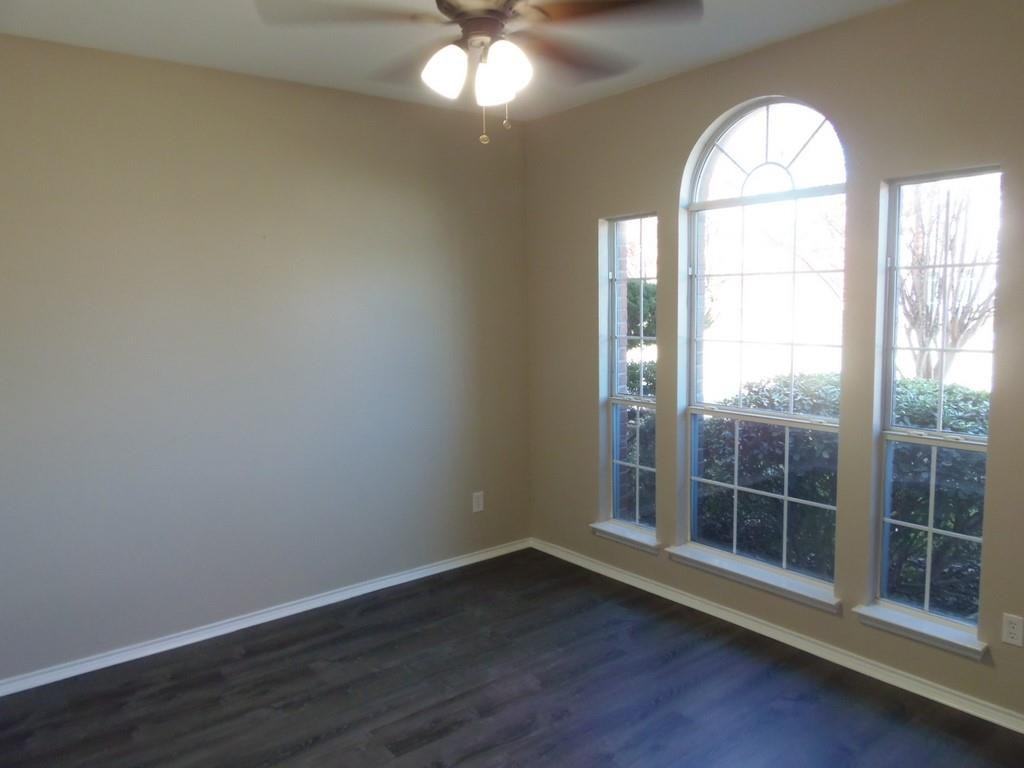 634 Lone Ridge Way - Photo 3 of 18