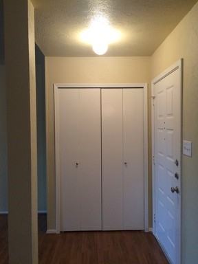 2216 Gladstone Dr - Photo 2 of 21