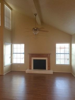 2216 Gladstone Dr - Photo 3 of 21