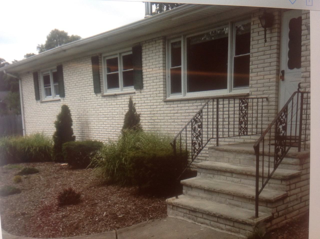 8 Roe Ri Rd - Photo 2 of 9