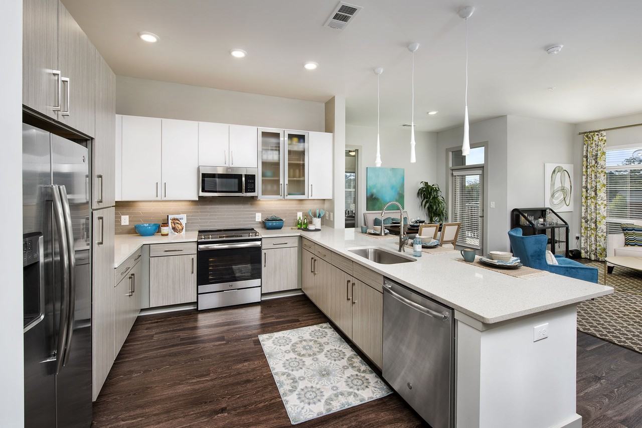 Siena Suwanee Town Center - Photo 2 of 33