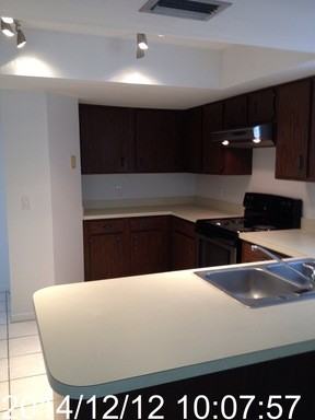 8 Surrey Ct - Photo 2 of 21