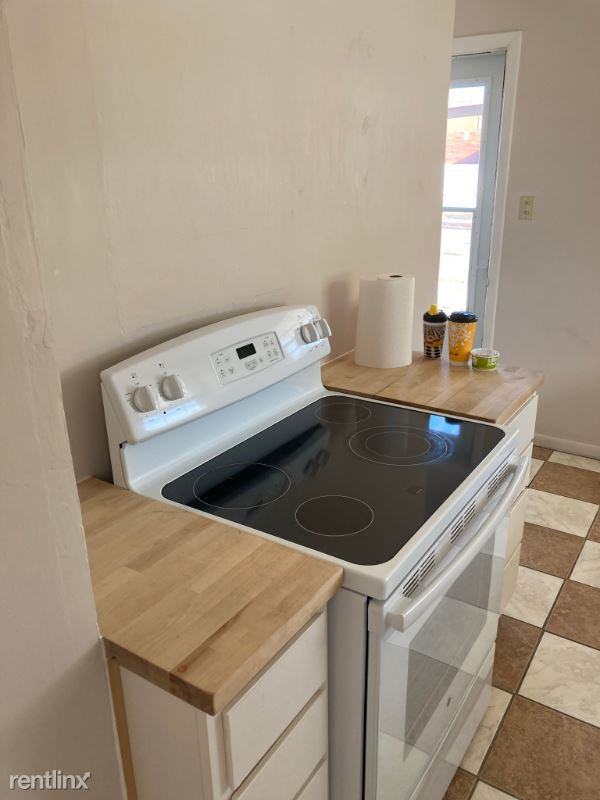 1704 Elm St - Photo 3 of 6