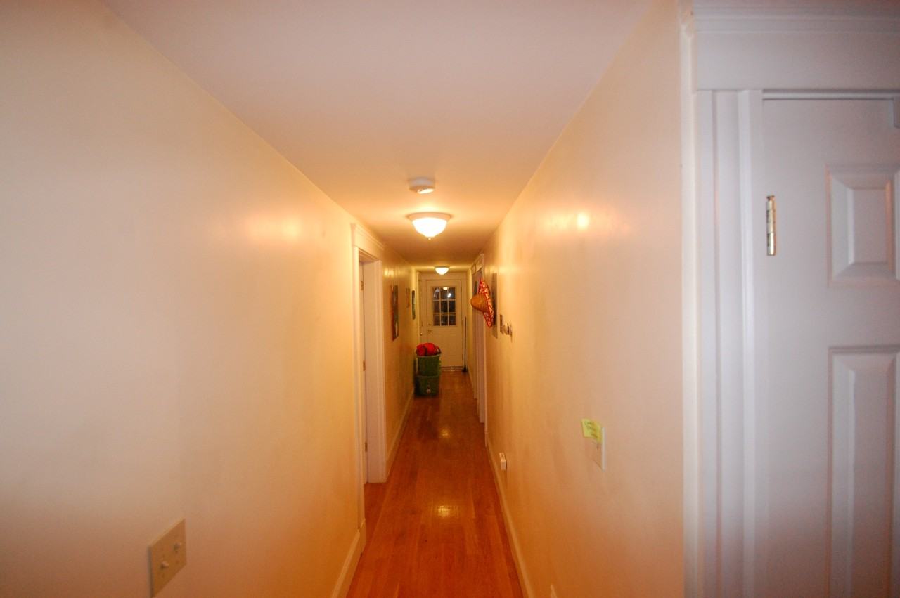 916 Dorchester Ave 3 - Photo 3 of 13