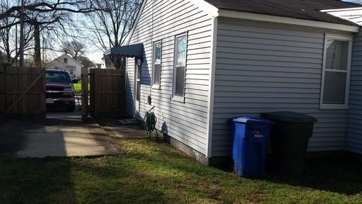 651 35th St - Photo 2 of 6