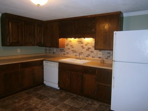 210 Quaker Meeting Rd - Photo 2 of 17