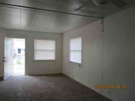 340 Pacific Ave - Photo 2 of 14