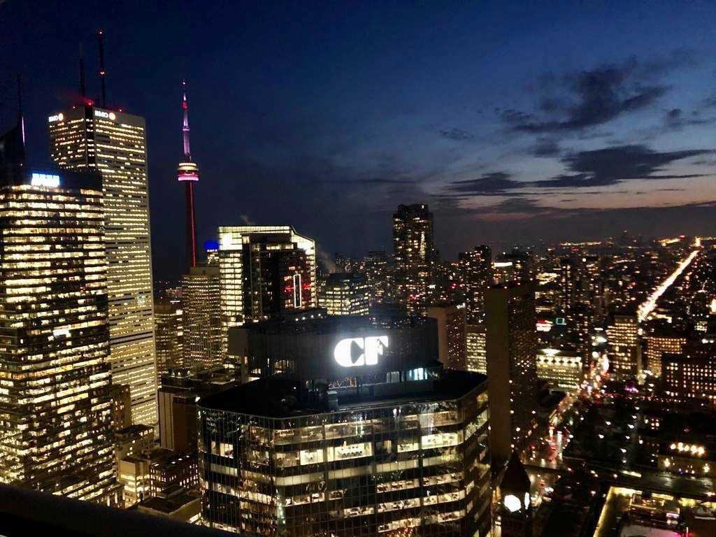 197 Yonge St #5210