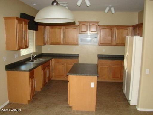 5422 W Pollack St - Photo 2 of 13