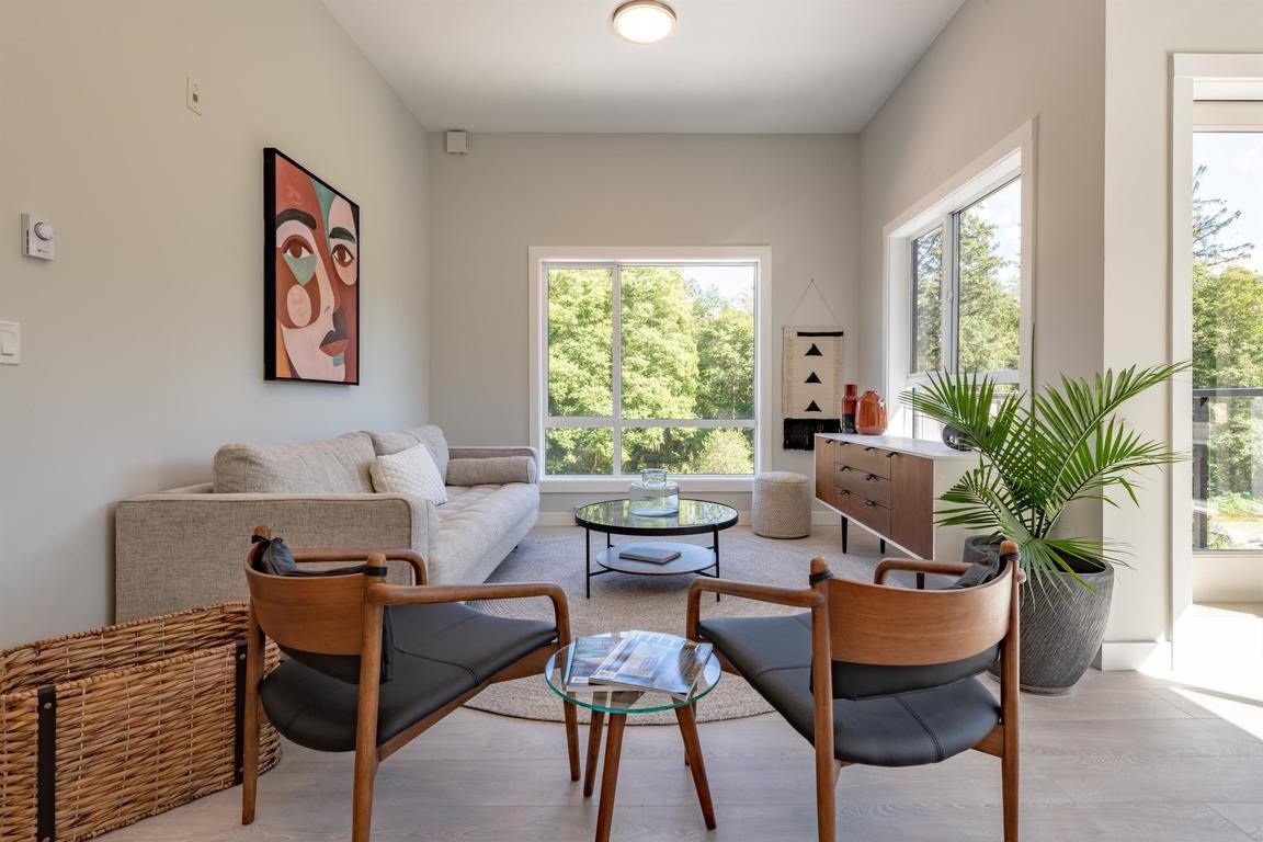 155 Moilliet Street - Photo 2 of 7