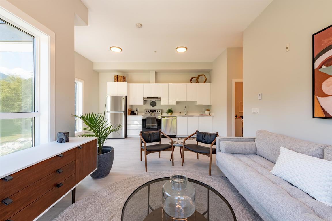 155 Moilliet Street - Photo 3 of 7