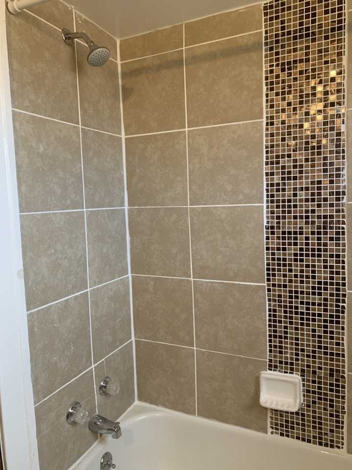 5088 Bewick St - Photo 3 of 6