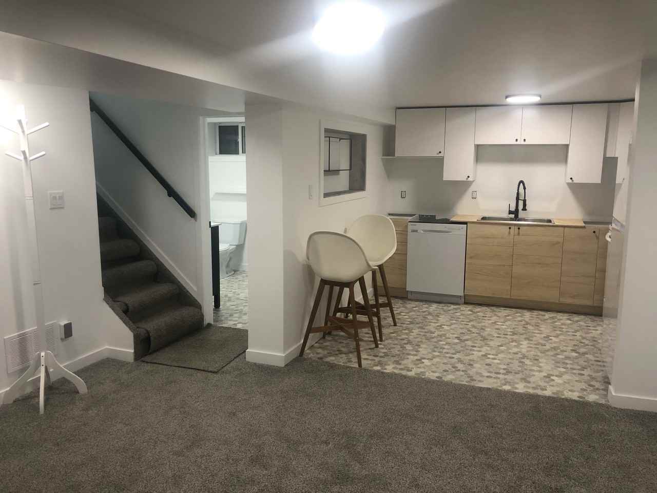 1443 Westbrook Drive Lower, Peterborough, ON K9J 6R3 2 Bedroom