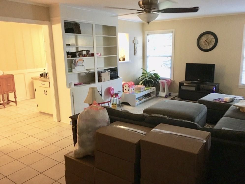 730 Howell St - Photo 3 of 7