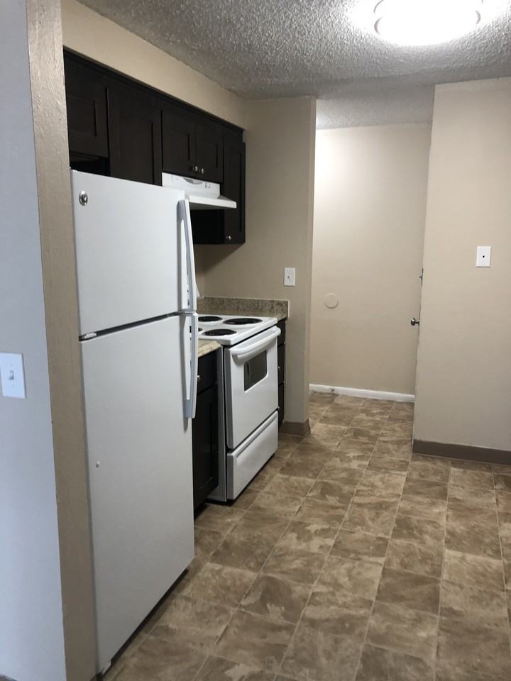 Kathie Marie Apt - Photo 2 of 9