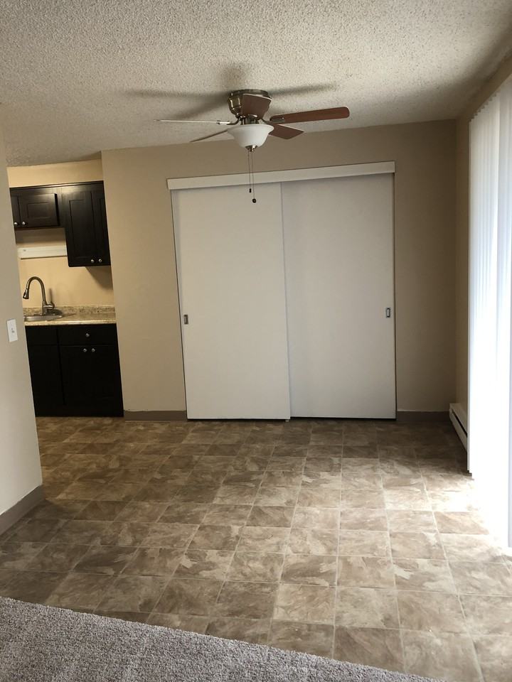 Kathie Marie Apt - Photo 3 of 9