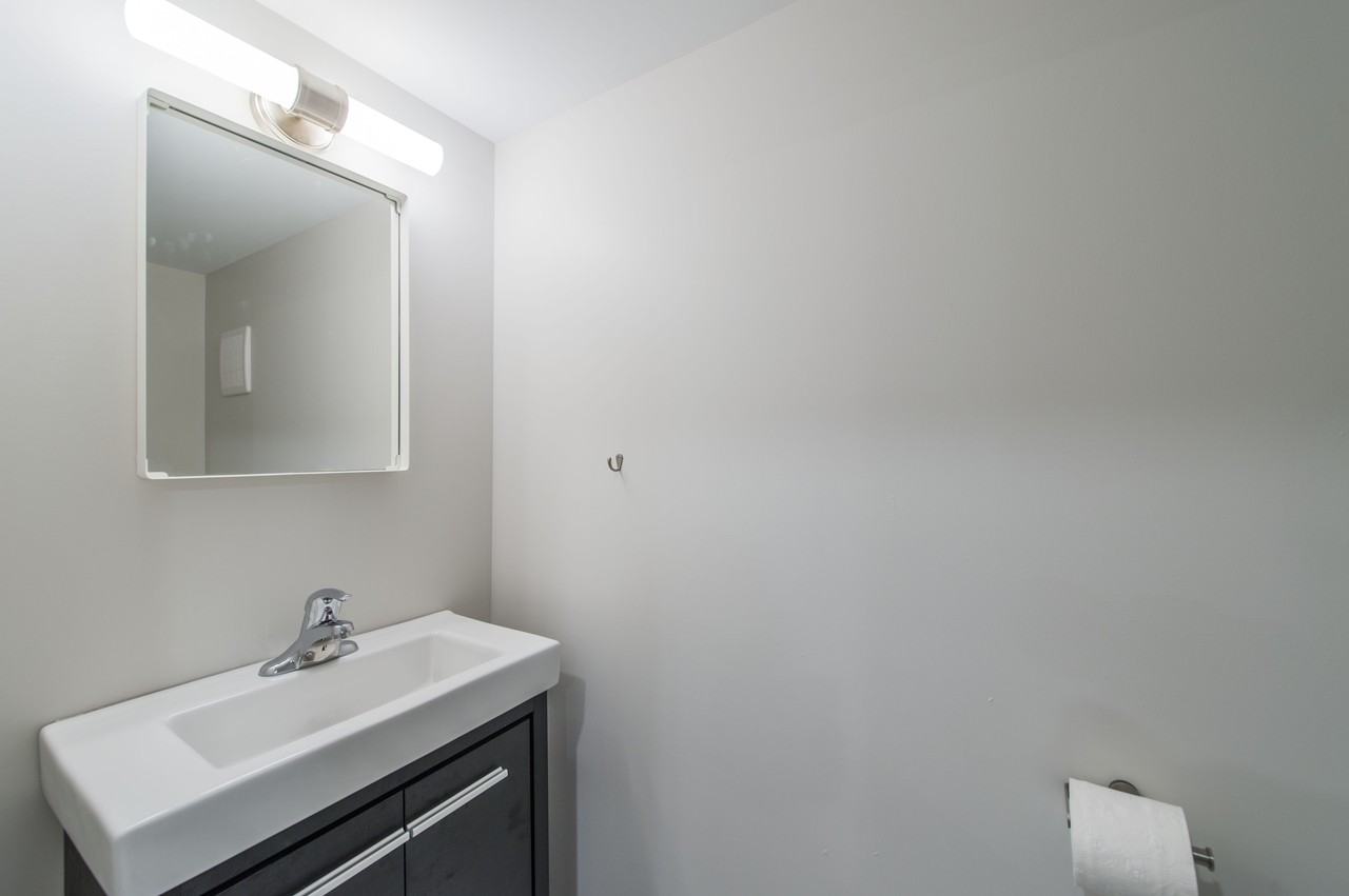 96 Lotta Avenue #B - Photo 5 of 11