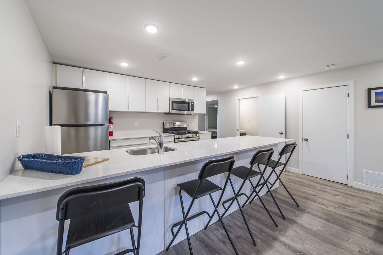 96 Lotta Avenue #B - Photo 7 of 11