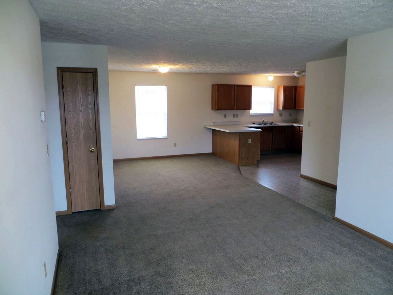 1529 Pershing Pl Apt B - Photo 2 of 10