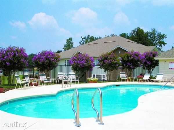 Stone Creek Apartments - Photo 3 of 8