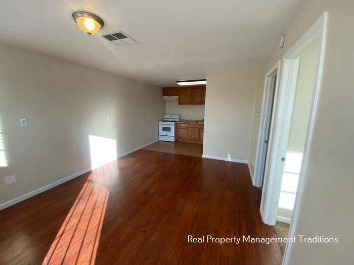 226 Nicobar St - Photo 2 of 8