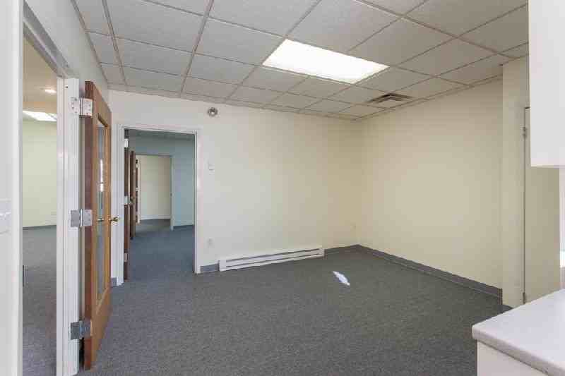 430 Main St - Photo 2 of 24