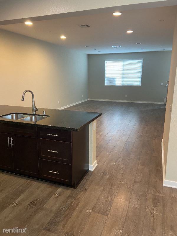 5788 Acacia Ln - Photo 2 of 30