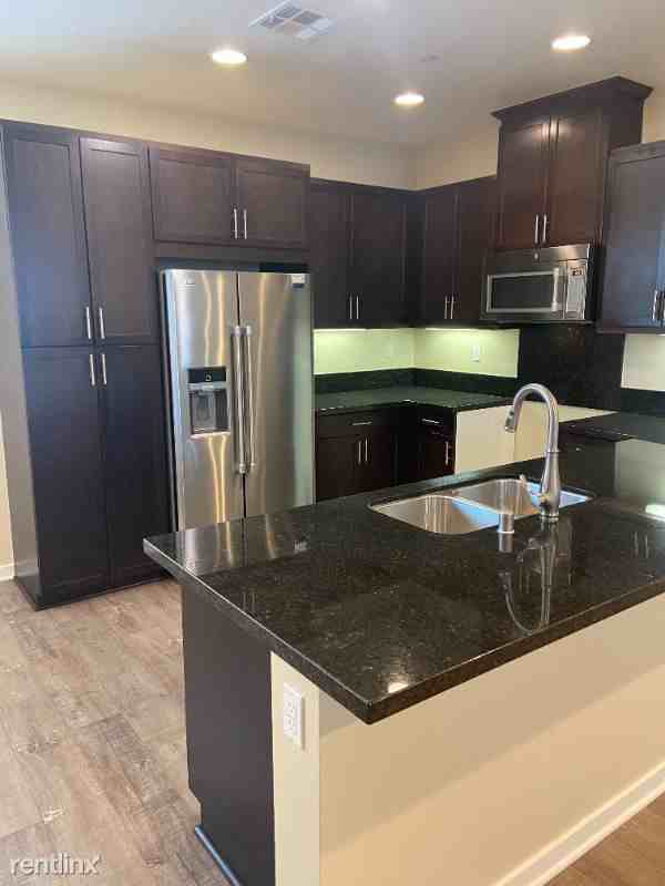 5788 Acacia Ln - Photo 3 of 30
