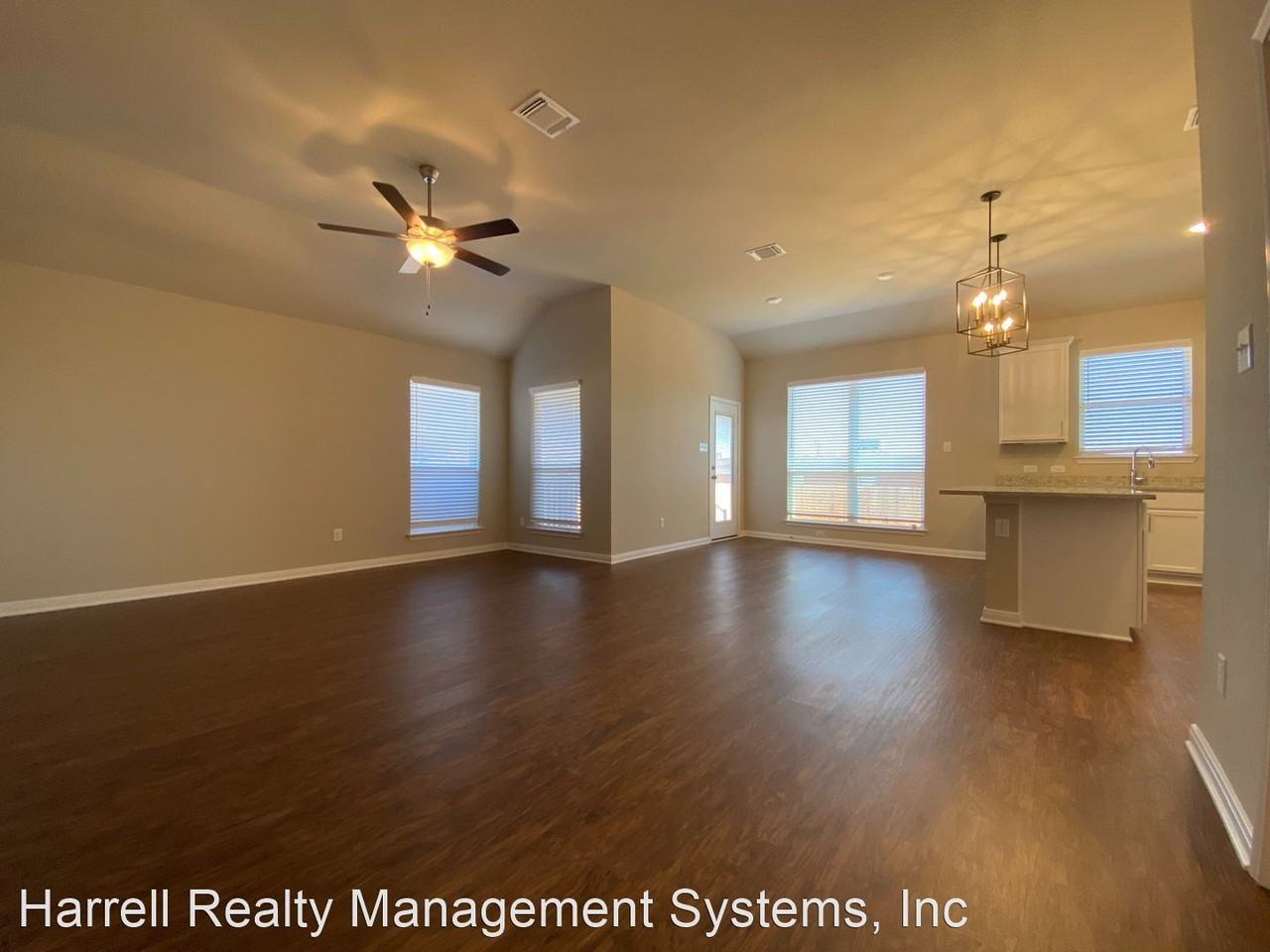 313 Bronco - Photo 2 of 14