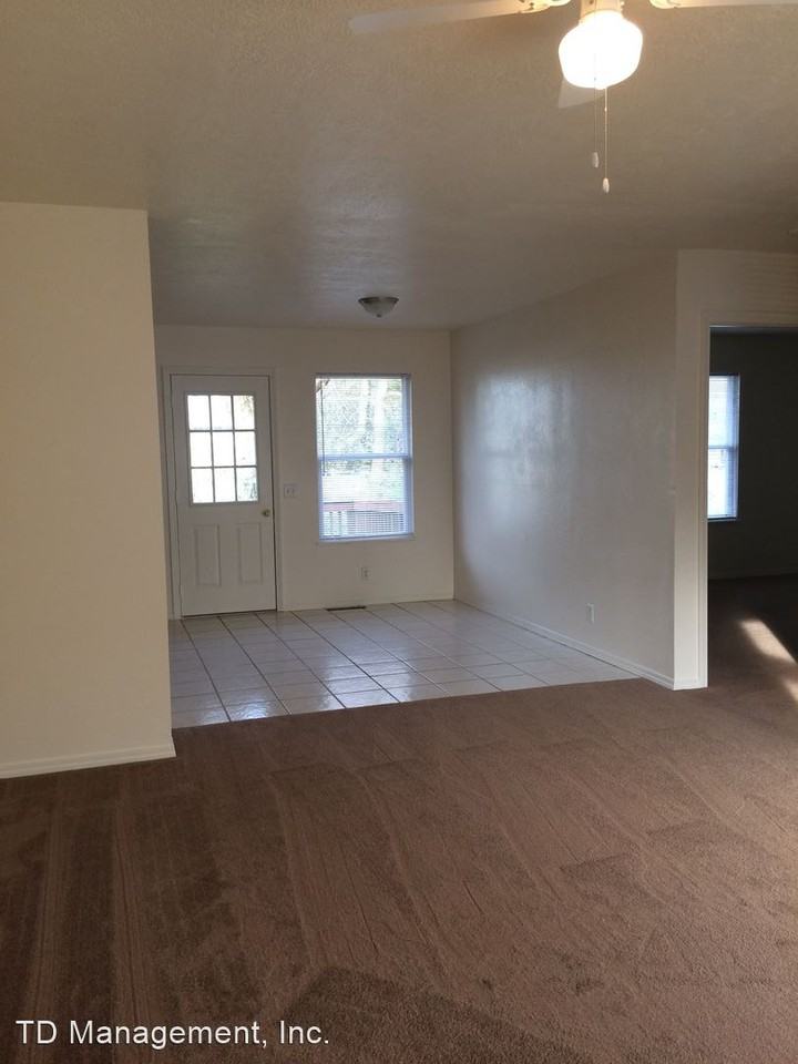 405 Redbud Ln - Photo 2 of 13