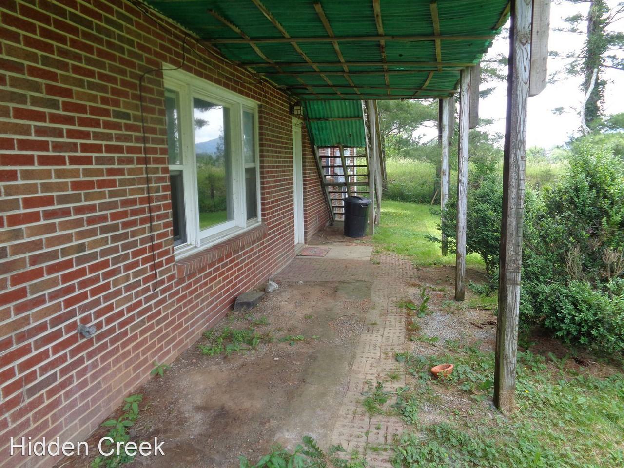 1121 Bamboo Road - Photo 3 of 17