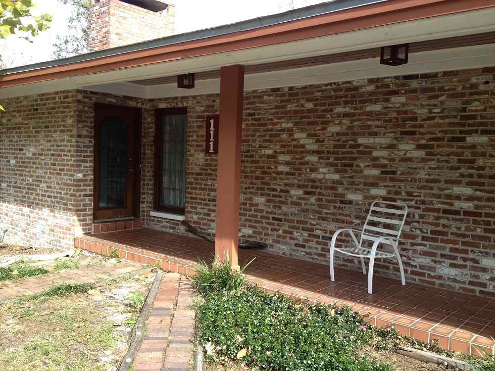 111 SW 23rd Terrace - Photo 2 of 5