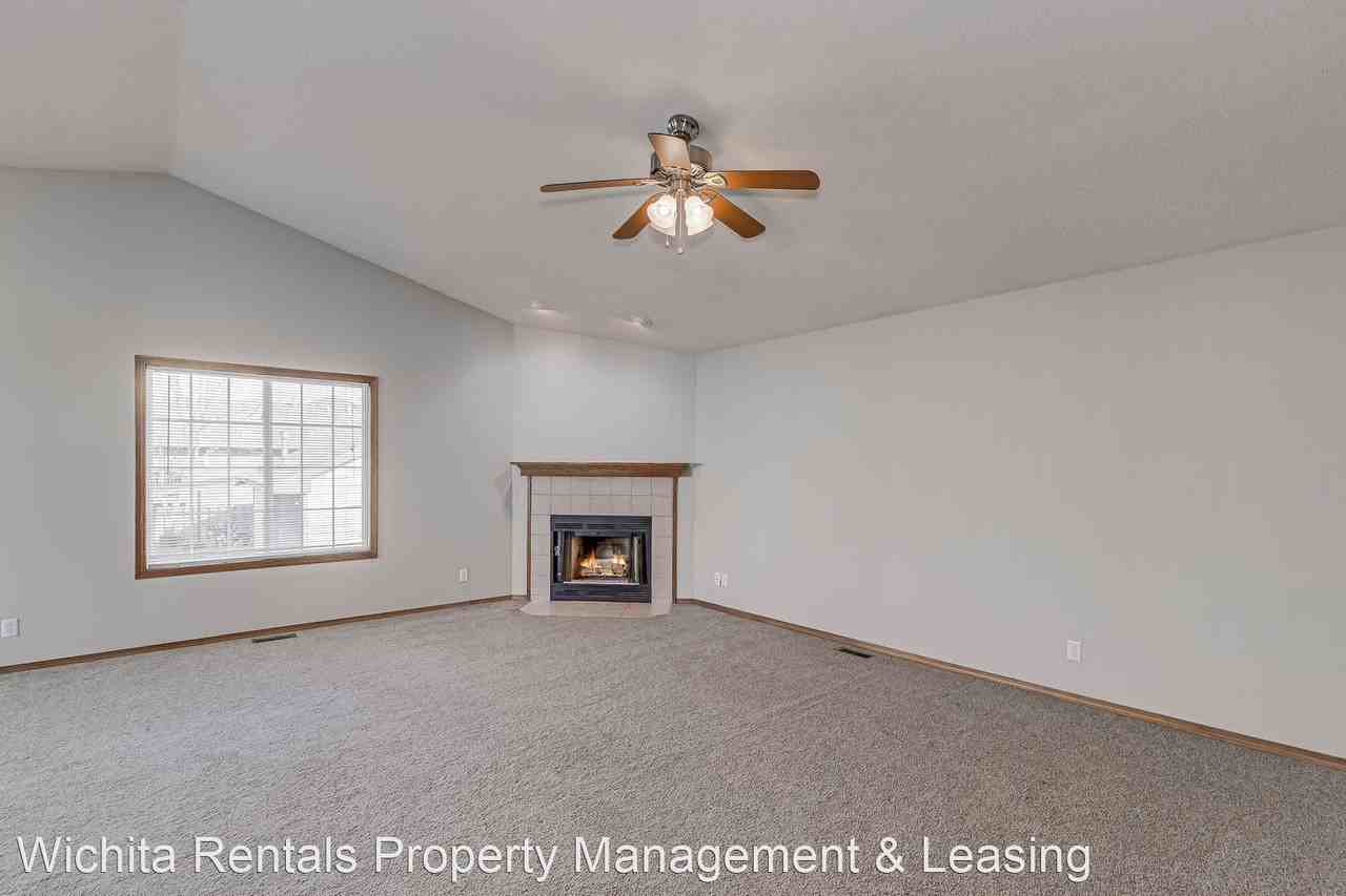 3593 N Rushwood St - Photo 2 of 10