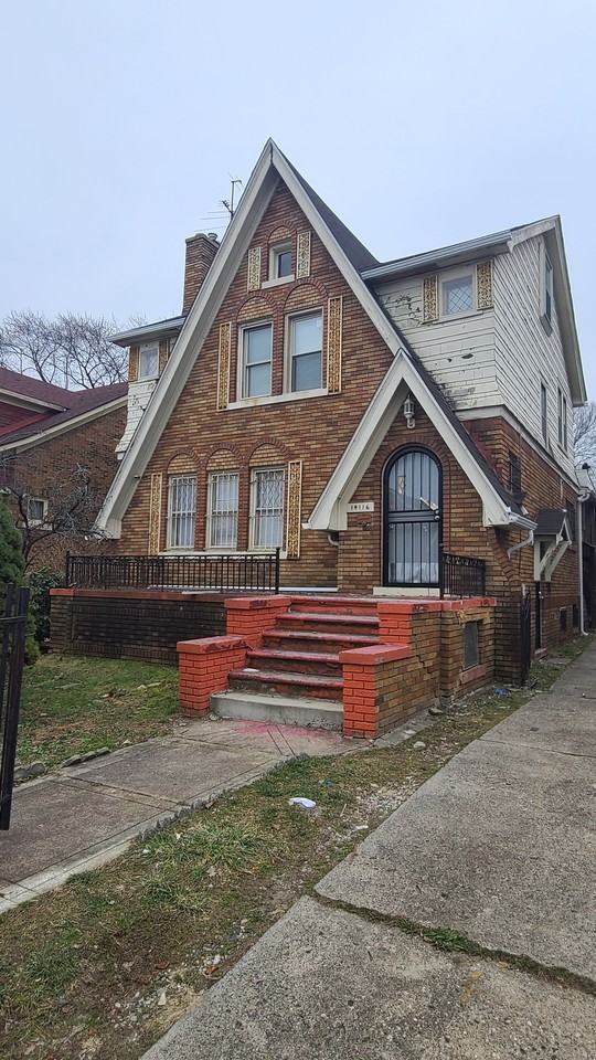 14116 Mapleridge St - Photo 2 of 34