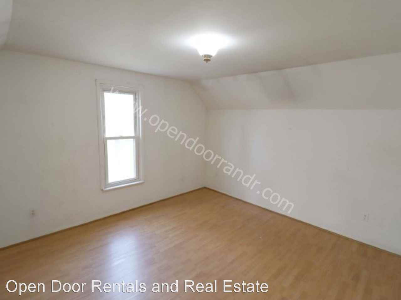 3112 1/2 Thompson Ave - Photo 3 of 14